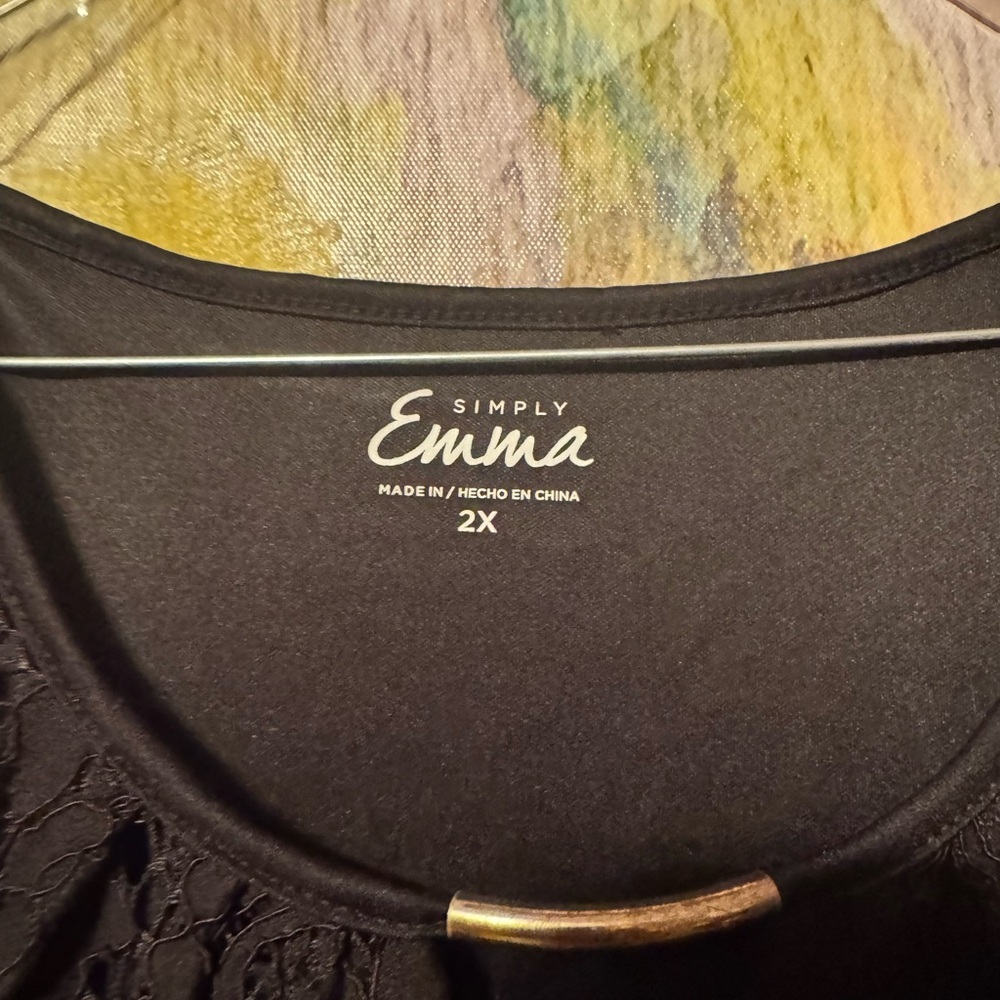 Simply Emma Elegant Black Lace Top - Picture 2 of 4